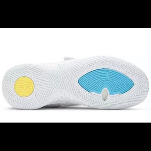 Nike Kyrie Flytrap 3 'South Beach' Shoes BQ3060 - Picture 9 of 9